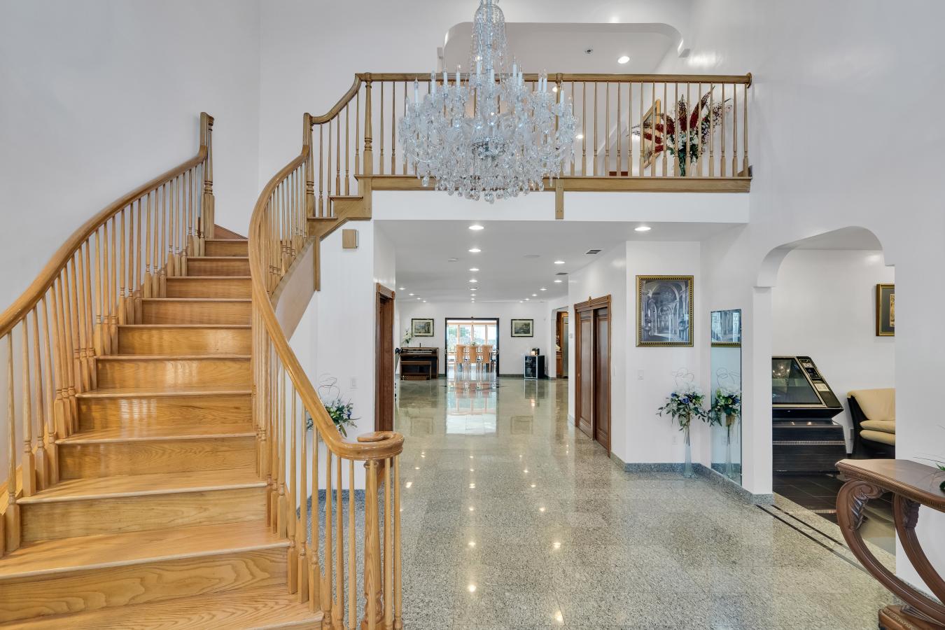 40 Oak Street, Stoneham, Massachusetts, 02180, United States, 4 Bedrooms Bedrooms, ,5 BathroomsBathrooms,Residential,For Sale,40 Oak Street,1364127