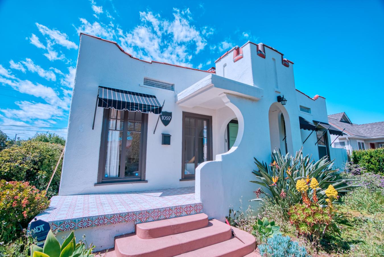 1097 S Plymouth Boulevard, Los Angeles, CA, 90019, United States, 4 Bedrooms Bedrooms, ,4 BathroomsBathrooms,Residential,For Sale,1097 S Plymouth Boulevard,1376481