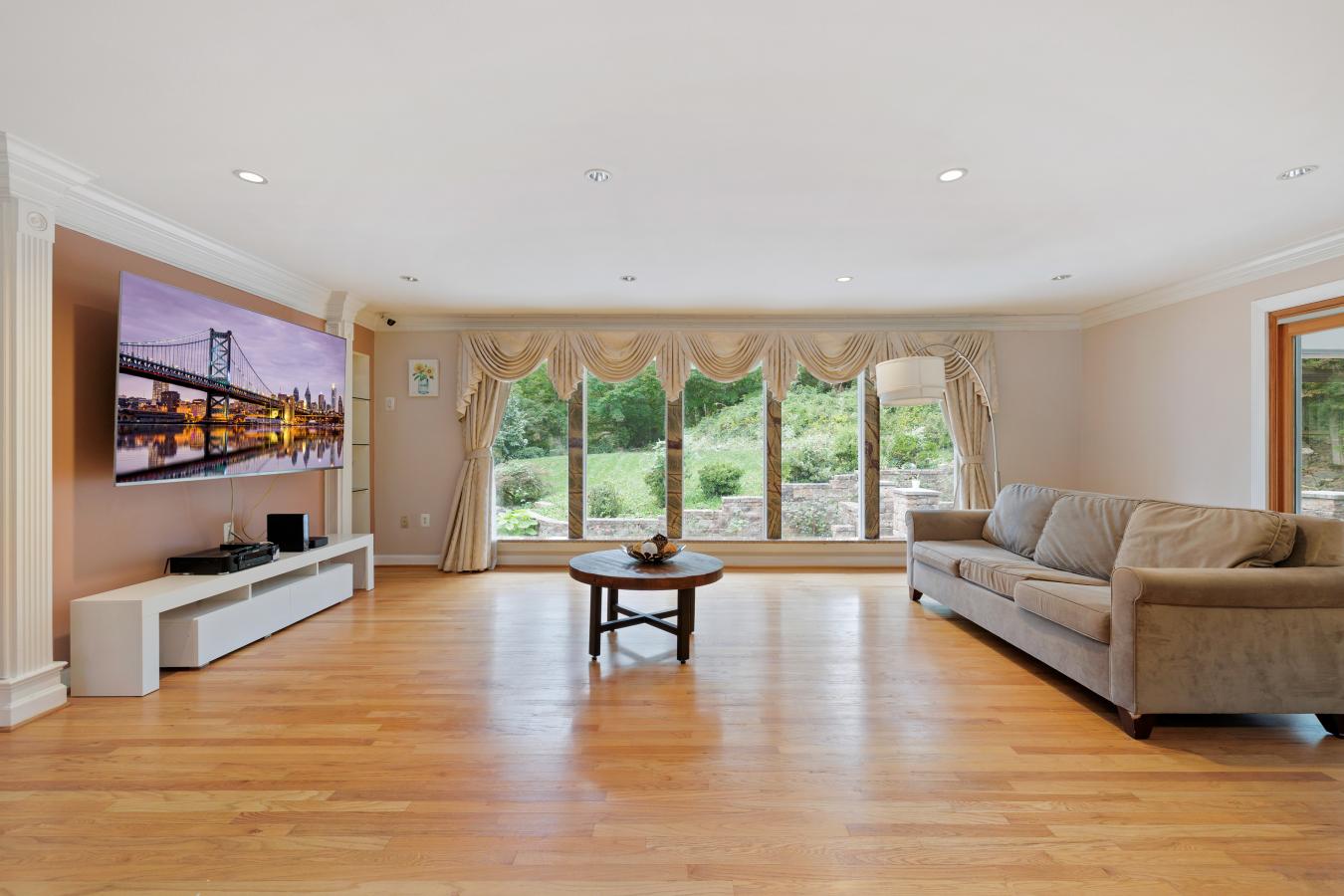 6421 Woodville Drive, Falls Church, VA, 22044, United States, 6 Bedrooms Bedrooms, ,4 BathroomsBathrooms,Residential,For Sale,6421 Woodville Drive,1376478