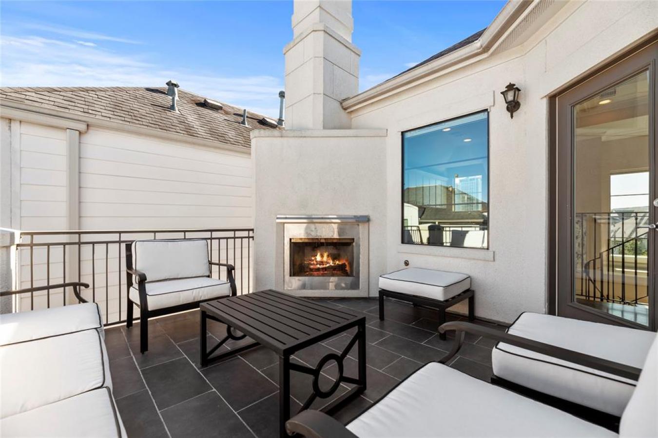 1324 Hyde Park Boulevard, Houston, TX, 77006, United States, 3 Bedrooms Bedrooms, ,3 BathroomsBathrooms,Residential,For Sale,1324 Hyde Park Boulevard,1386066