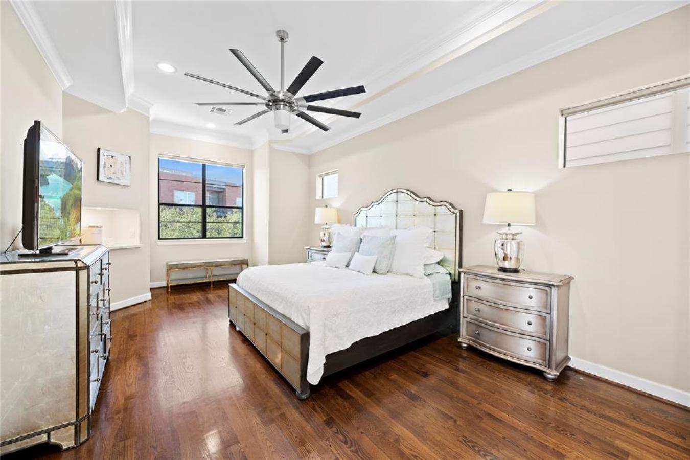 1324 Hyde Park Boulevard, Houston, TX, 77006, United States, 3 Bedrooms Bedrooms, ,3 BathroomsBathrooms,Residential,For Sale,1324 Hyde Park Boulevard,1386066