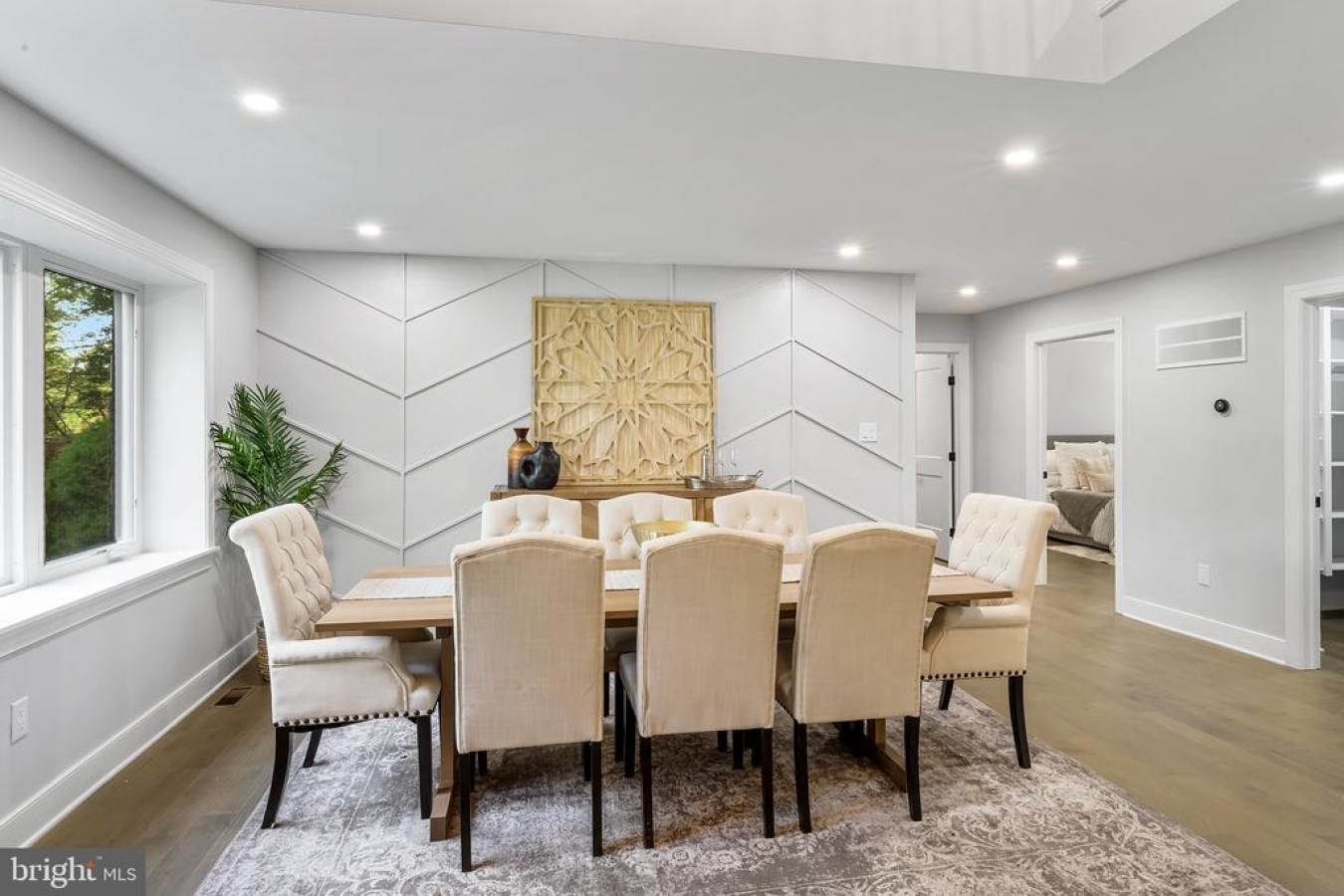 861 BRYN MAWR, NEWTOWN SQUARE, Pennsylvania, 19073, United States, 5 Bedrooms Bedrooms, ,4 BathroomsBathrooms,Residential,For Sale,861 BRYN MAWR,1386058