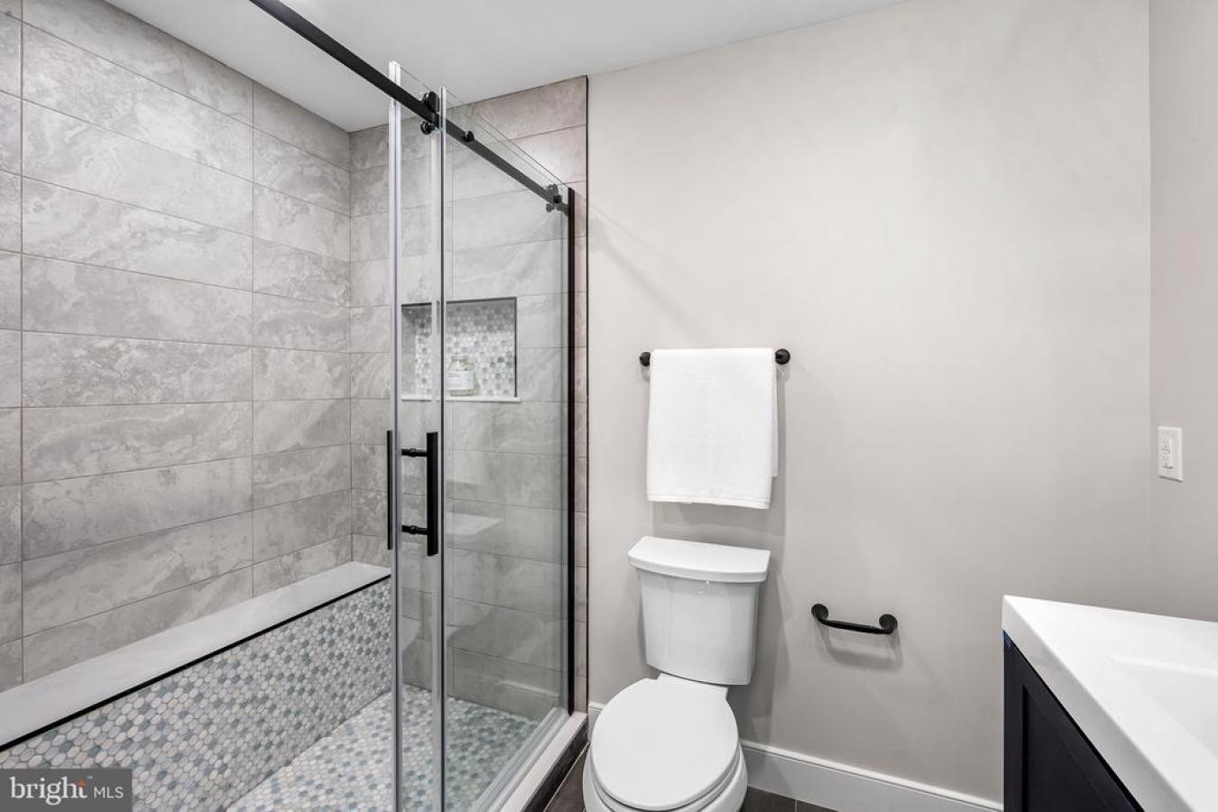 861 BRYN MAWR, NEWTOWN SQUARE, Pennsylvania, 19073, United States, 5 Bedrooms Bedrooms, ,4 BathroomsBathrooms,Residential,For Sale,861 BRYN MAWR,1386058
