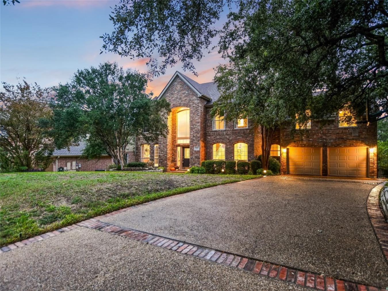 9262 Scenic Bluff Drive, Austin, TX, 78733, United States, 4 Bedrooms Bedrooms, ,3 BathroomsBathrooms,Residential,For Sale,9262 Scenic Bluff Drive,1390303