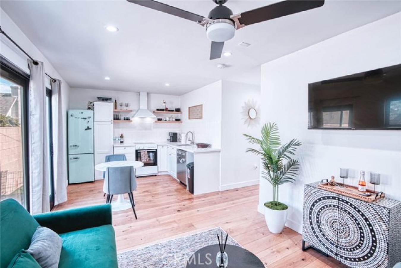1097 Plymouth, Los Angeles, California, 90019, United States, 4 Bedrooms Bedrooms, ,4 BathroomsBathrooms,Residential,For Sale,1097 Plymouth,1390678