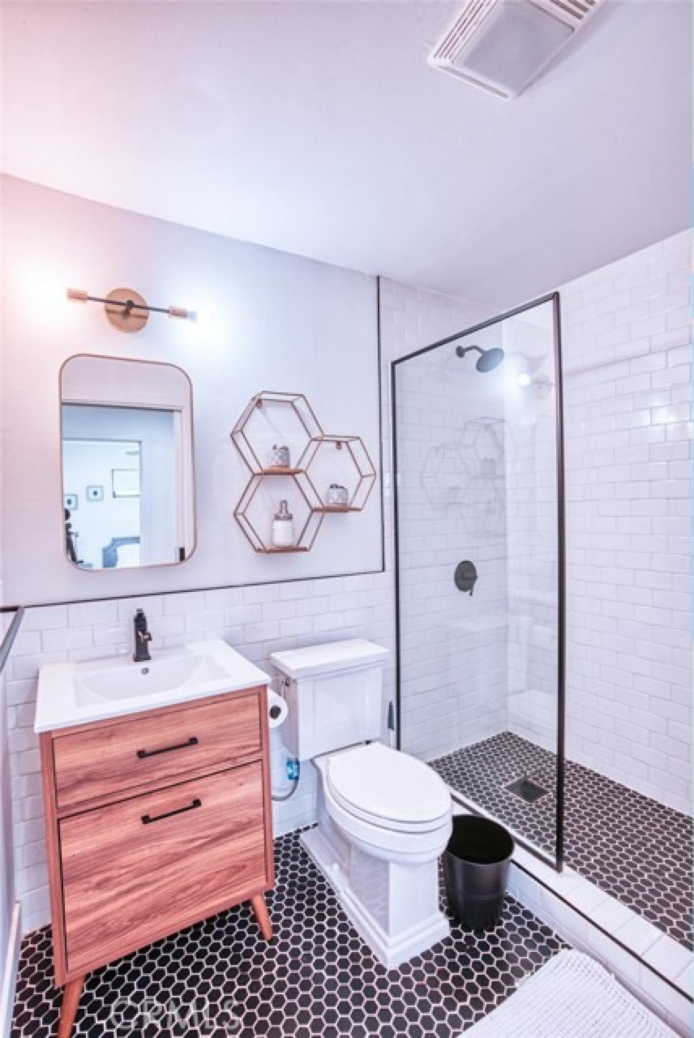 1097 Plymouth, Los Angeles, California, 90019, United States, 4 Bedrooms Bedrooms, ,4 BathroomsBathrooms,Residential,For Sale,1097 Plymouth,1390678