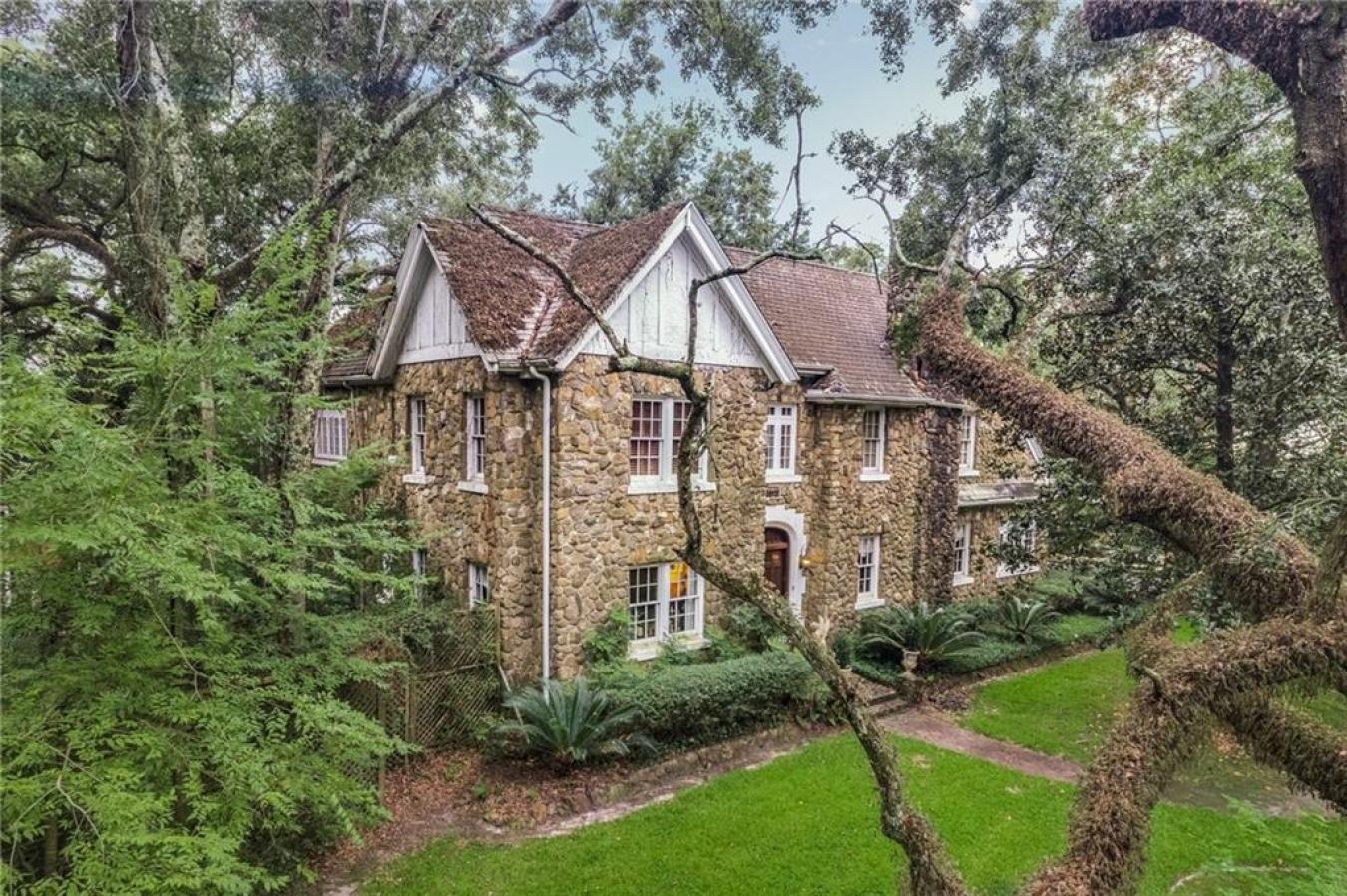1605 Government Street, Mobile, Alabama, 36604, United States, 4 Bedrooms Bedrooms, ,3 BathroomsBathrooms,Residential,For Sale,1605 Government Street,1395551