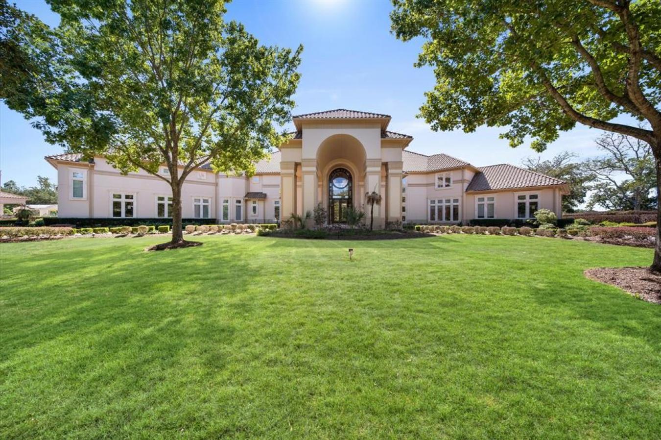 21 Grand Manor, Sugar Land, TX, 77479, United States, 7 Bedrooms Bedrooms, ,8 BathroomsBathrooms,Residential,For Sale,21 Grand Manor,1396914