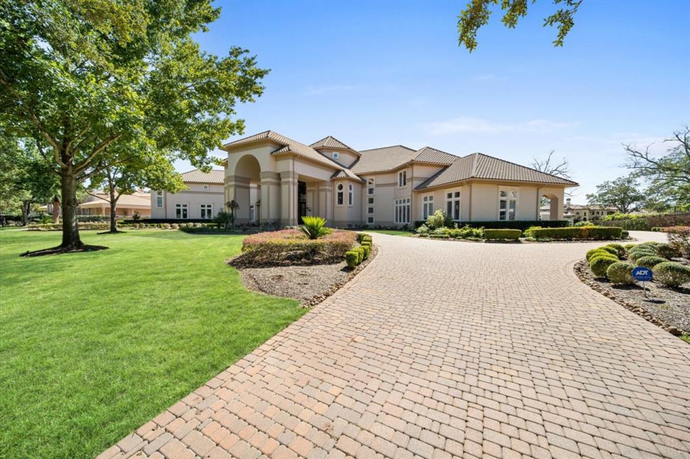 21 Grand Manor, Sugar Land, TX, 77479, United States, 7 Bedrooms Bedrooms, ,8 BathroomsBathrooms,Residential,For Sale,21 Grand Manor,1396914