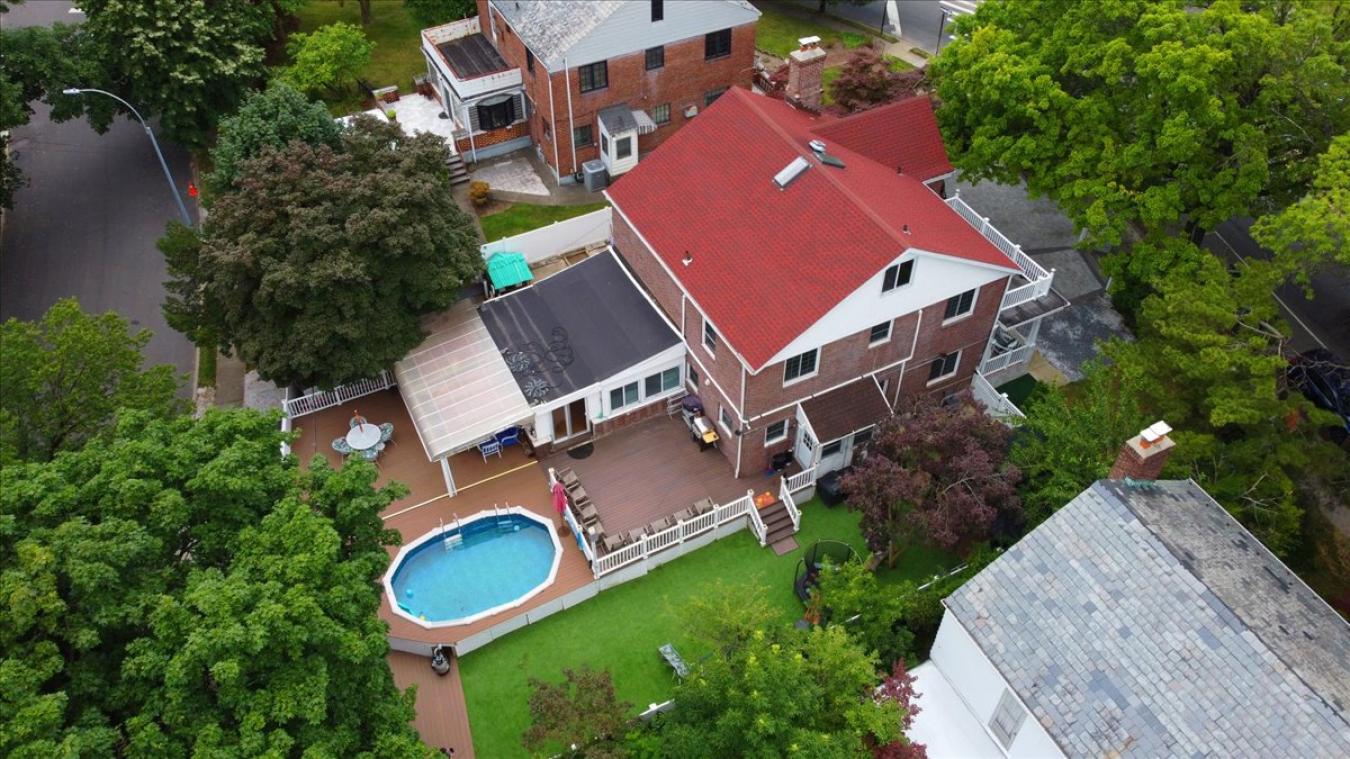 82-27 Utopia Parkway, Jamaica Estates, NY, 11432, United States, 5 Bedrooms Bedrooms, ,4 BathroomsBathrooms,Residential,For Sale,82-27 Utopia Parkway,1399653