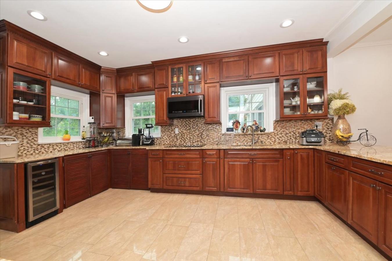 82-27 Utopia Parkway, Jamaica Estates, NY, 11432, United States, 5 Bedrooms Bedrooms, ,4 BathroomsBathrooms,Residential,For Sale,82-27 Utopia Parkway,1399653