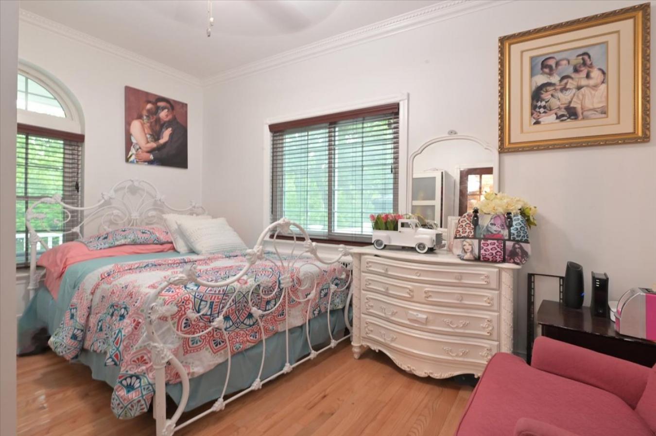 82-27 Utopia Parkway, Jamaica Estates, NY, 11432, United States, 5 Bedrooms Bedrooms, ,4 BathroomsBathrooms,Residential,For Sale,82-27 Utopia Parkway,1399653