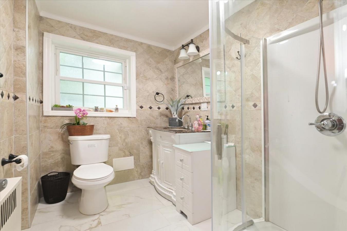 82-27 Utopia Parkway, Jamaica Estates, NY, 11432, United States, 5 Bedrooms Bedrooms, ,4 BathroomsBathrooms,Residential,For Sale,82-27 Utopia Parkway,1399653