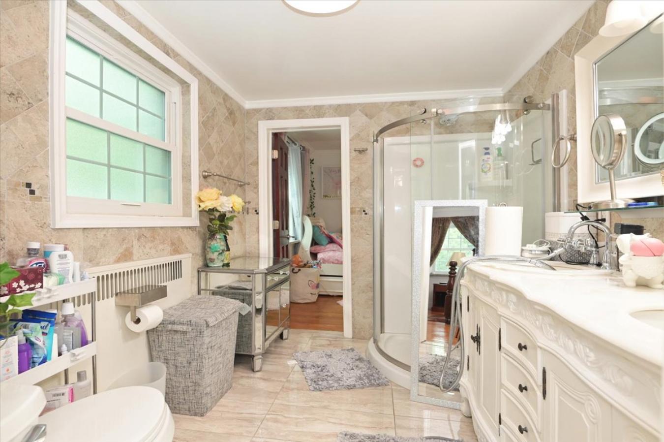 82-27 Utopia Parkway, Jamaica Estates, NY, 11432, United States, 5 Bedrooms Bedrooms, ,4 BathroomsBathrooms,Residential,For Sale,82-27 Utopia Parkway,1399653
