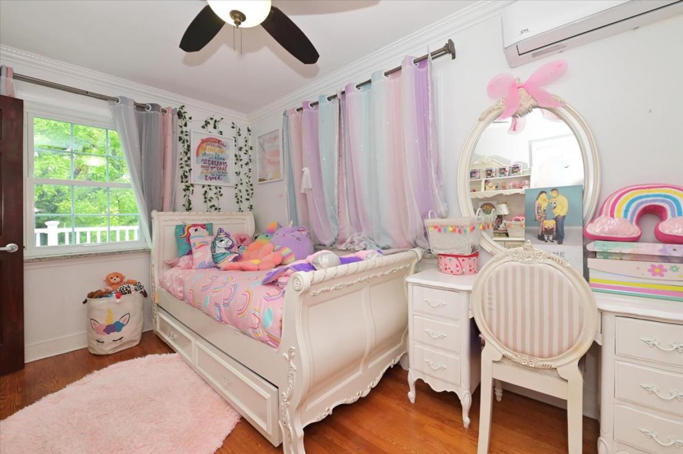 82-27 Utopia Parkway, Jamaica Estates, NY, 11432, United States, 5 Bedrooms Bedrooms, ,4 BathroomsBathrooms,Residential,For Sale,82-27 Utopia Parkway,1399653