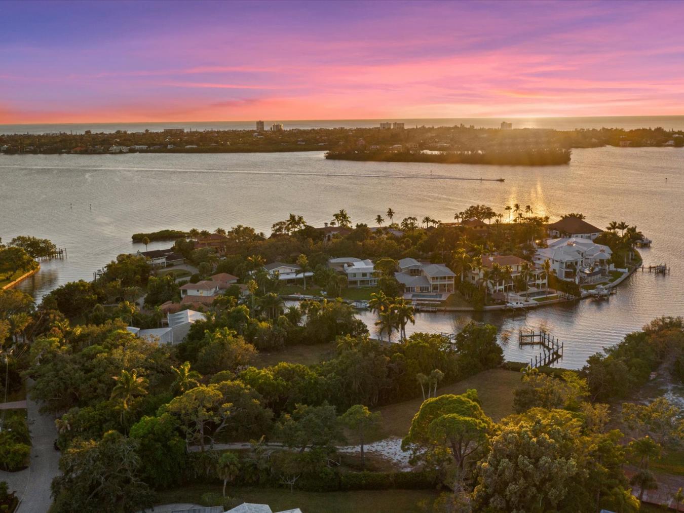 1329 North Lake Shore Drive, Sarasota, Florida, 34231, United States, ,Residential,For Sale,1329 North Lake Shore Drive,1402550
