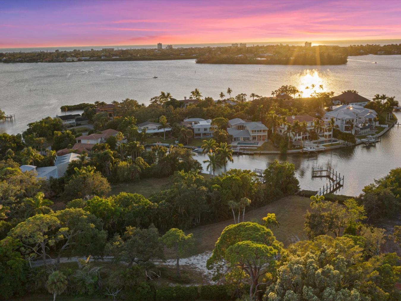 1329 North Lake Shore Drive, Sarasota, Florida, 34231, United States, ,Residential,For Sale,1329 North Lake Shore Drive,1402550