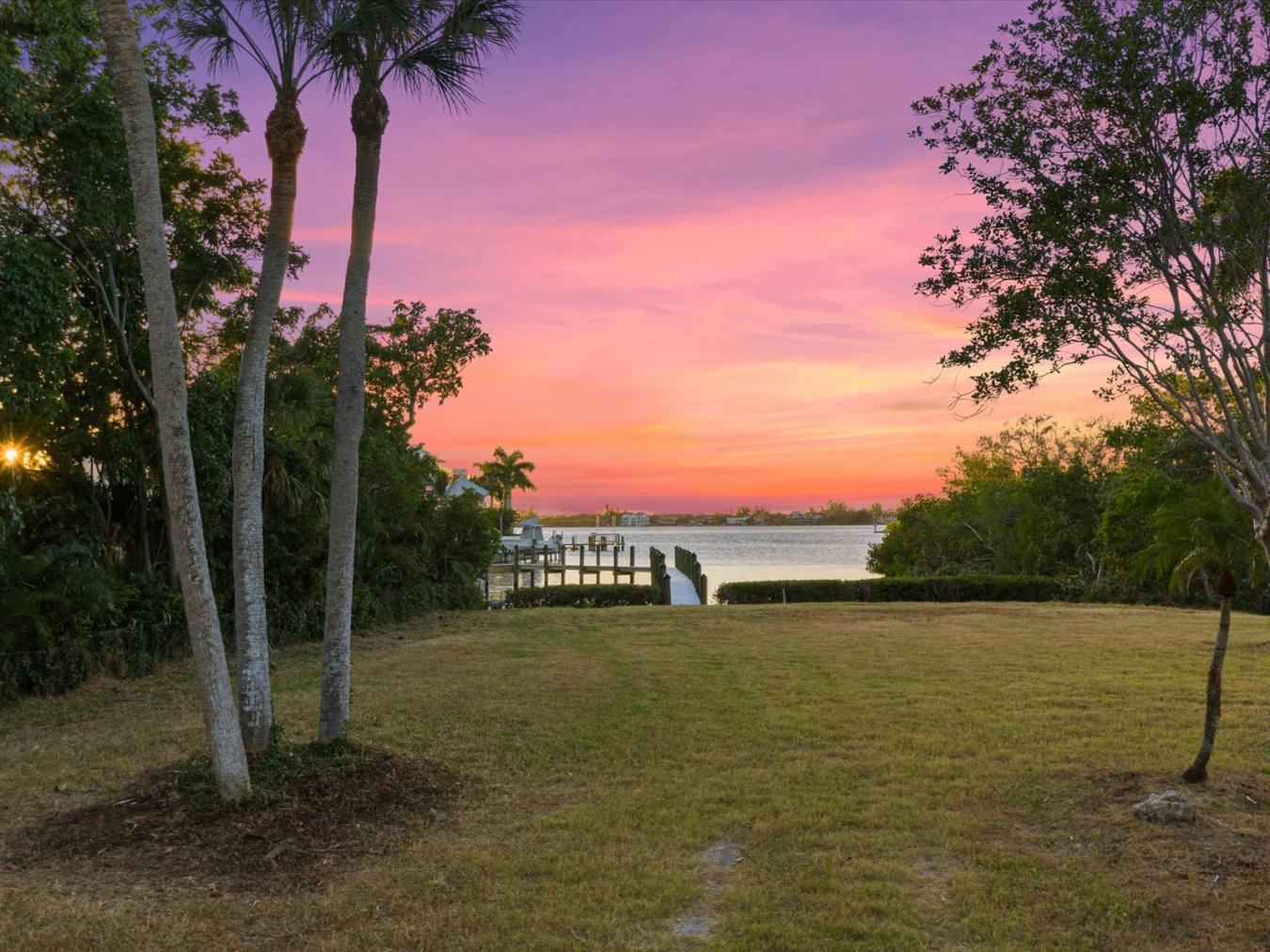 1329 North Lake Shore Drive, Sarasota, Florida, 34231, United States, ,Residential,For Sale,1329 North Lake Shore Drive,1402550