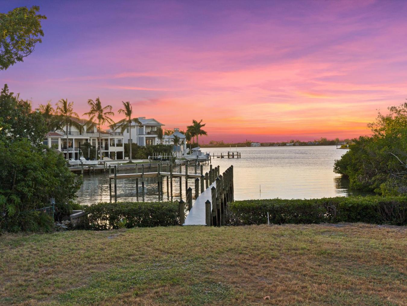 1329 North Lake Shore Drive, Sarasota, Florida, 34231, United States, ,Residential,For Sale,1329 North Lake Shore Drive,1402550