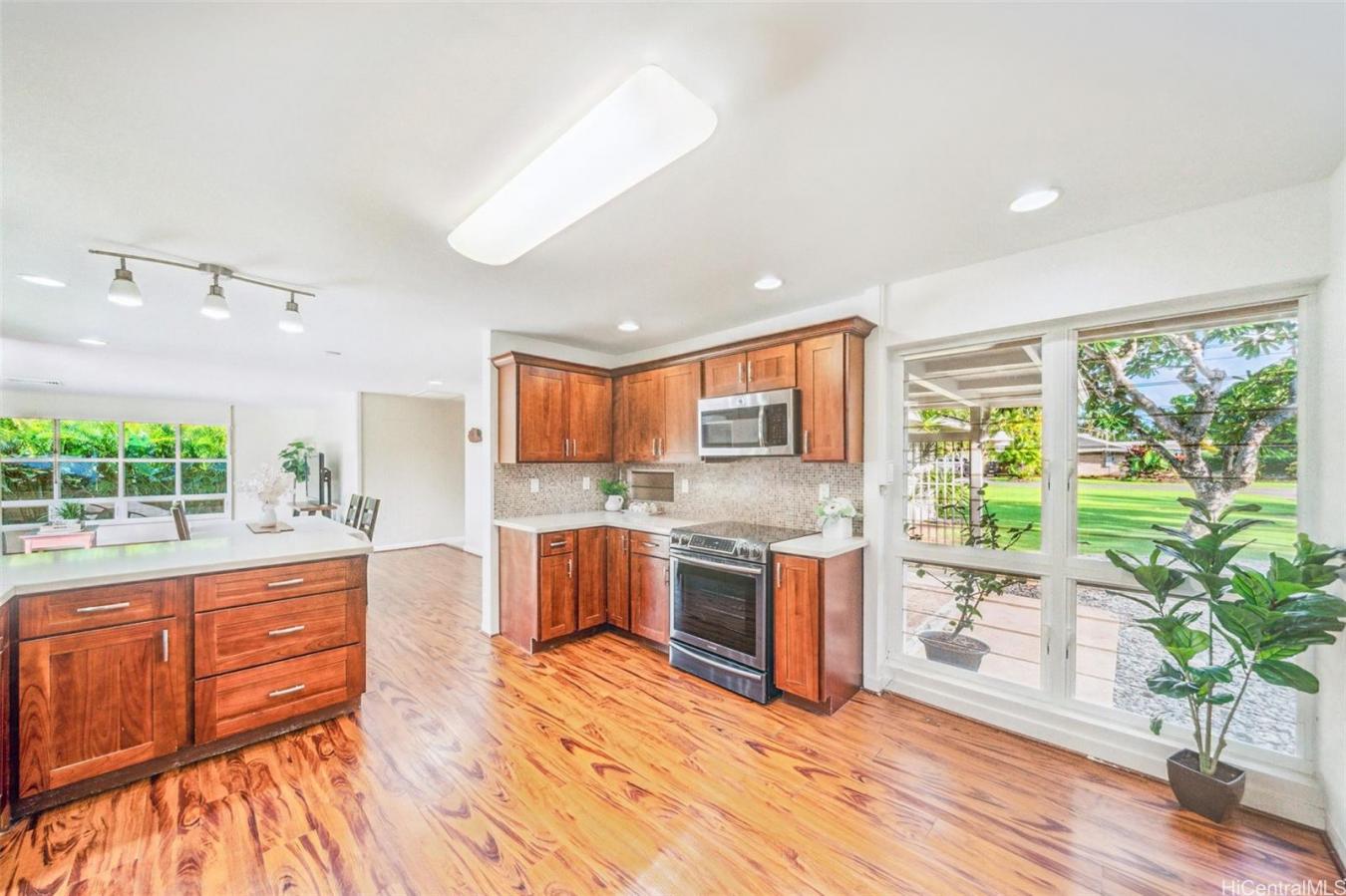 733 Nunu, Kailua, HI, 96734, United States, 3 Bedrooms Bedrooms, ,2 BathroomsBathrooms,Residential,For Sale,733 Nunu,1402728
