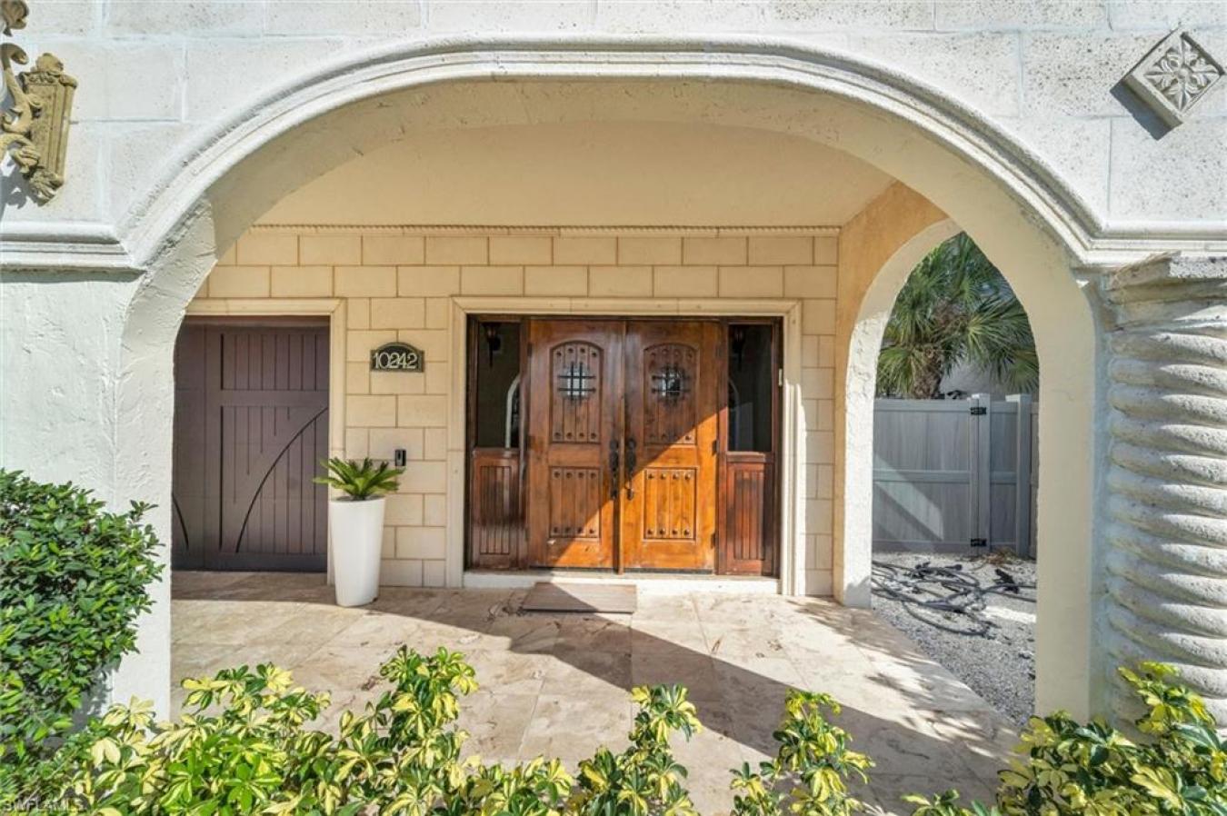 10242 Vanderbilt Drive, NAPLES, FL, 34108, United States, 3 Bedrooms Bedrooms, ,3 BathroomsBathrooms,Residential,For Sale,10242 Vanderbilt Drive,1405077