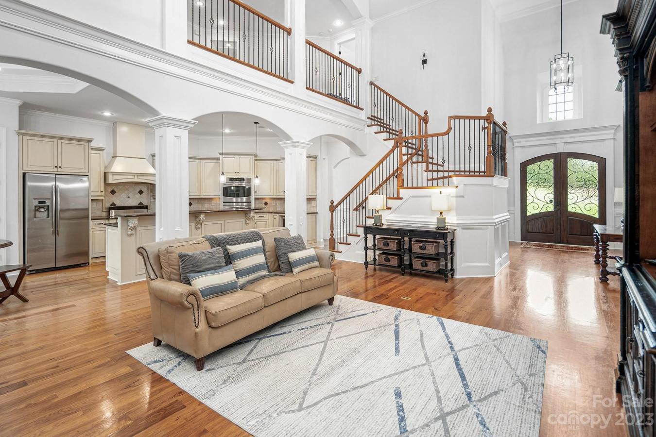 255 Blue River, Lake Wylie, South Carolina, 29710, United States, 7 Bedrooms Bedrooms, ,5 BathroomsBathrooms,Residential,For Sale,255 Blue River,1411433