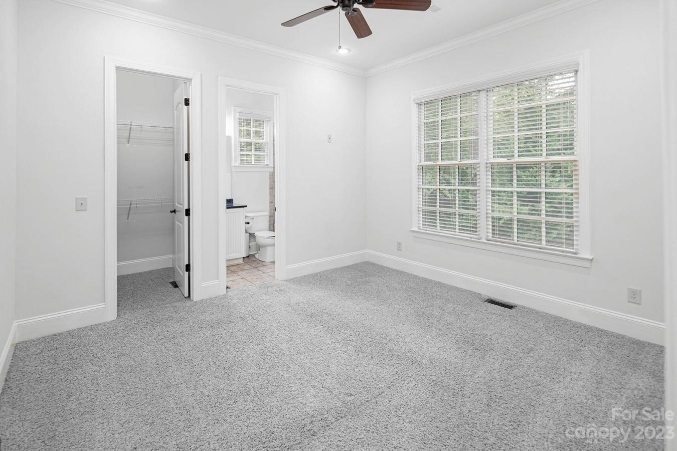 255 Blue River, Lake Wylie, South Carolina, 29710, United States, 7 Bedrooms Bedrooms, ,5 BathroomsBathrooms,Residential,For Sale,255 Blue River,1411433