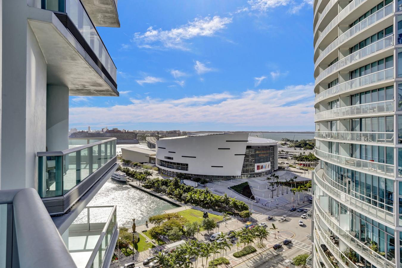 900 Biscayne Boulevard, Miami, Florida, 33132, United States, 2 Bedrooms Bedrooms, ,3 BathroomsBathrooms,Residential,For Sale,900 Biscayne Boulevard,1413204