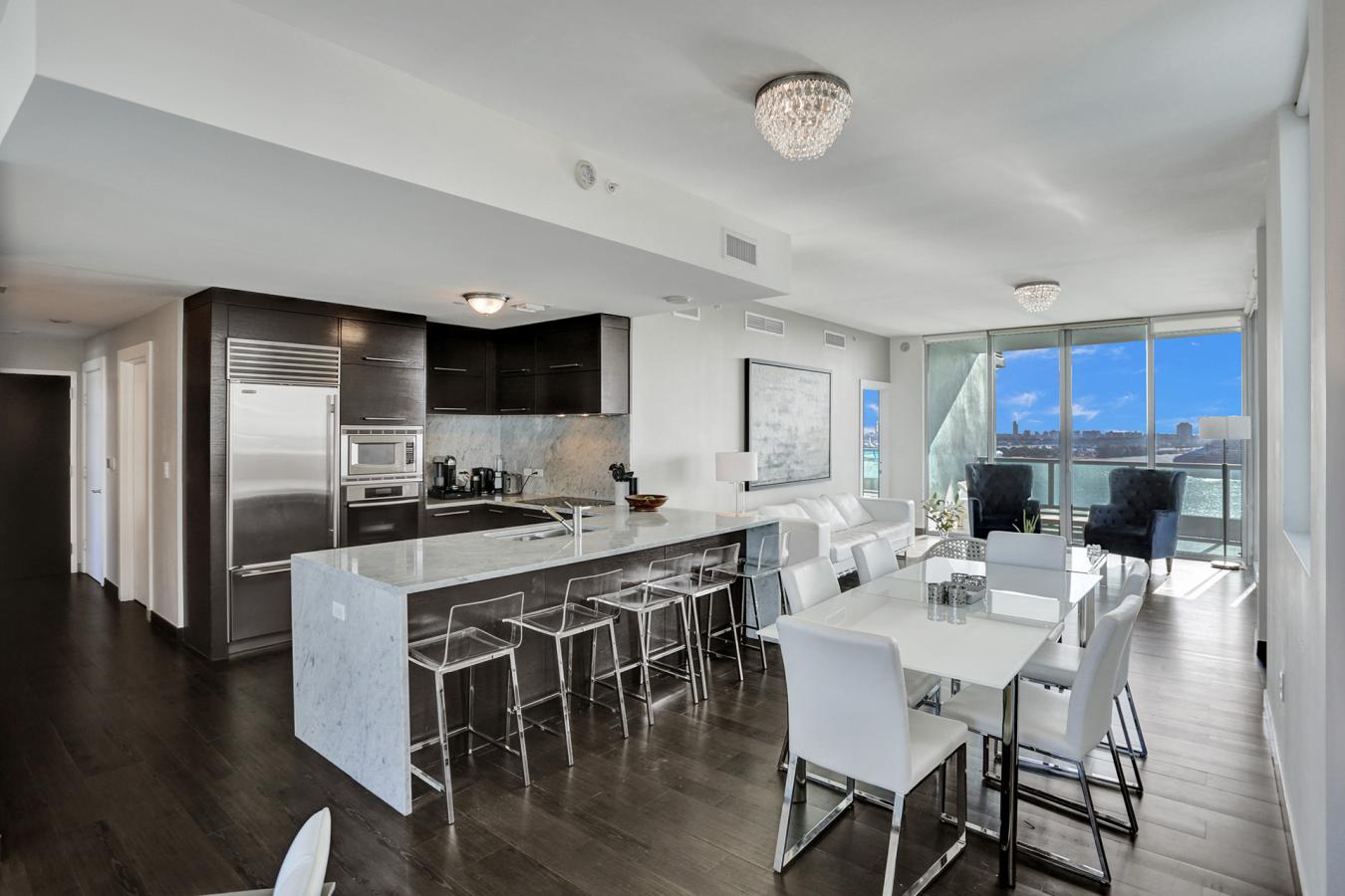 900 Biscayne Boulevard, Miami, Florida, 33132, United States, 2 Bedrooms Bedrooms, ,3 BathroomsBathrooms,Residential,For Sale,900 Biscayne Boulevard,1413204