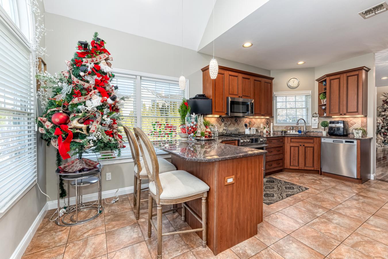 18 Eagle Circle, Bohemia, NY, 11716, United States, 3 Bedrooms Bedrooms, ,2 BathroomsBathrooms,Residential,For Sale,18 Eagle Circle,1413179