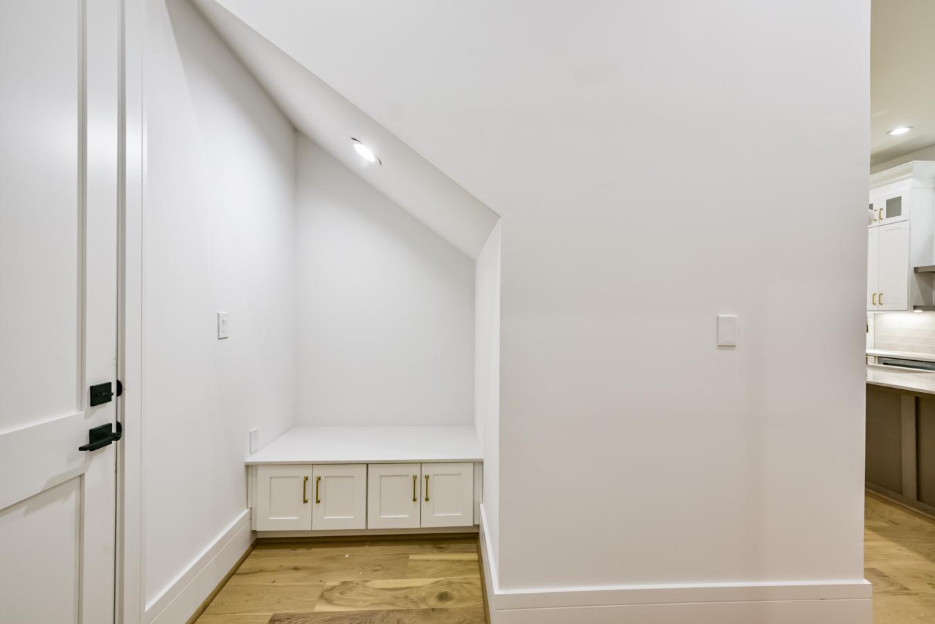 1428 Nantucket Drive, Houston, TX, 77057, United States, 4 Bedrooms Bedrooms, ,4 BathroomsBathrooms,Residential,For Sale,1428 Nantucket Drive,1413176