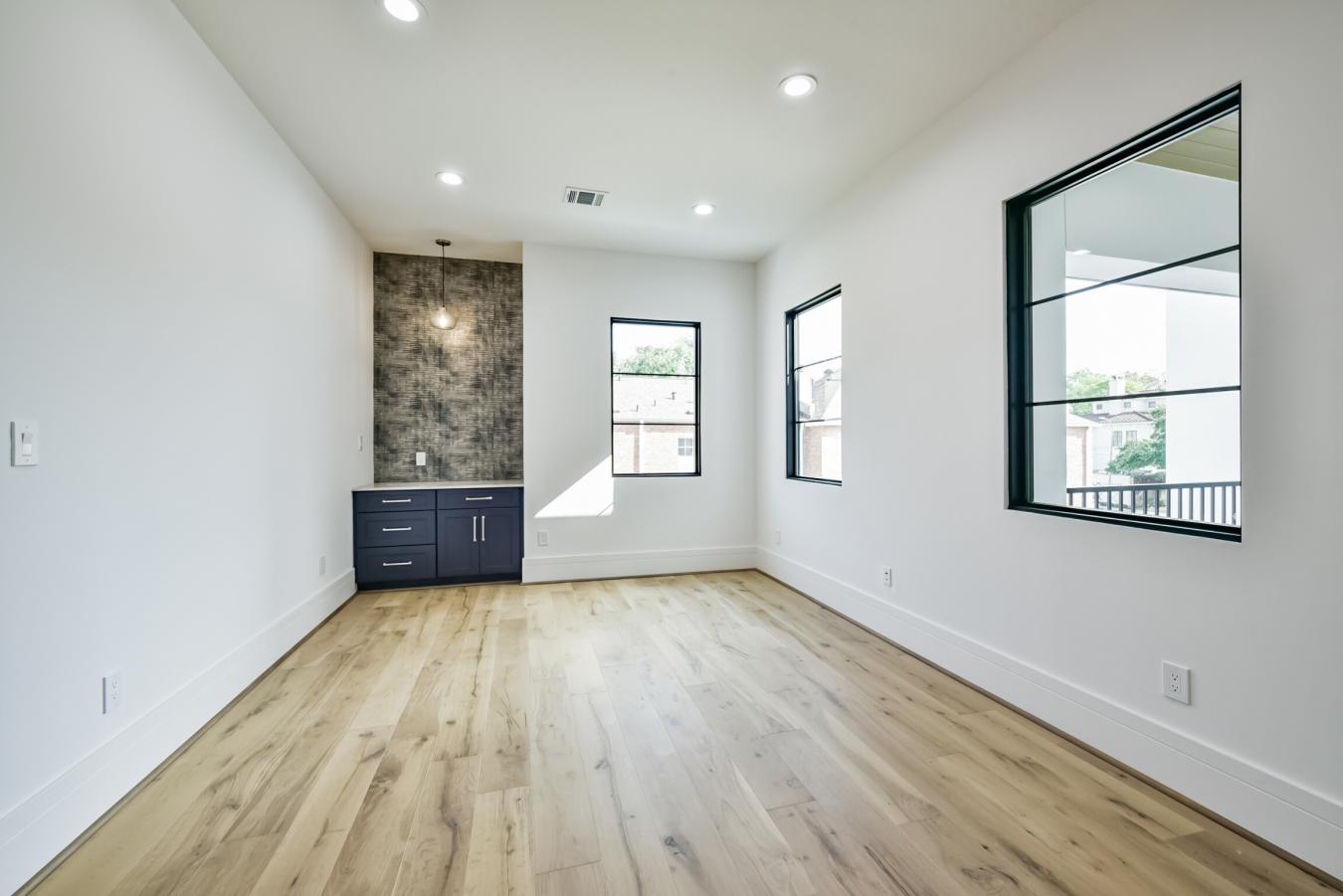 1428 Nantucket Drive, Houston, TX, 77057, United States, 4 Bedrooms Bedrooms, ,4 BathroomsBathrooms,Residential,For Sale,1428 Nantucket Drive,1413176