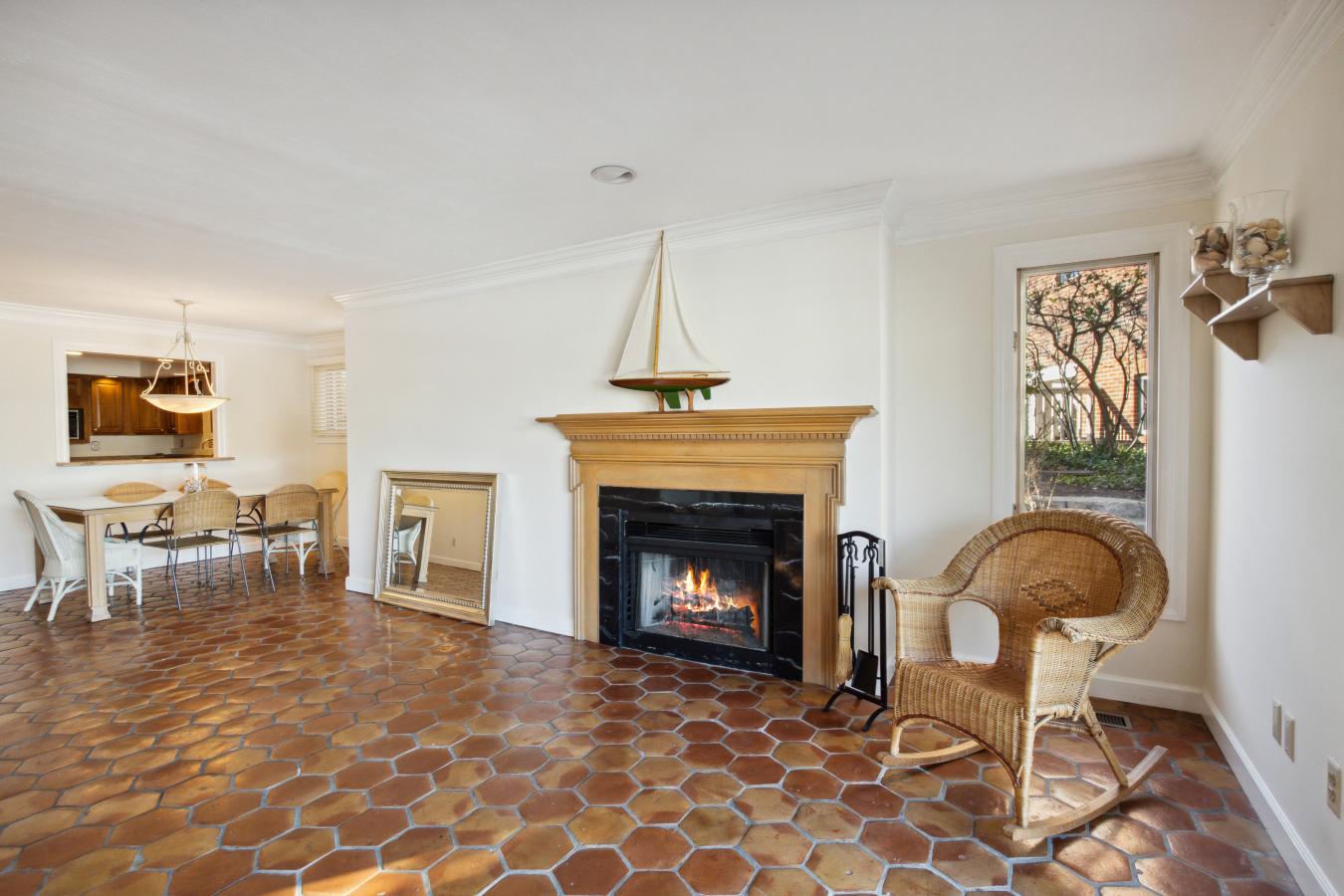 123 Harbor Drive, Stamford, Connecticut, 06902, United States, 2 Bedrooms Bedrooms, ,2 BathroomsBathrooms,Residential,For Sale,123 Harbor Drive,1415699