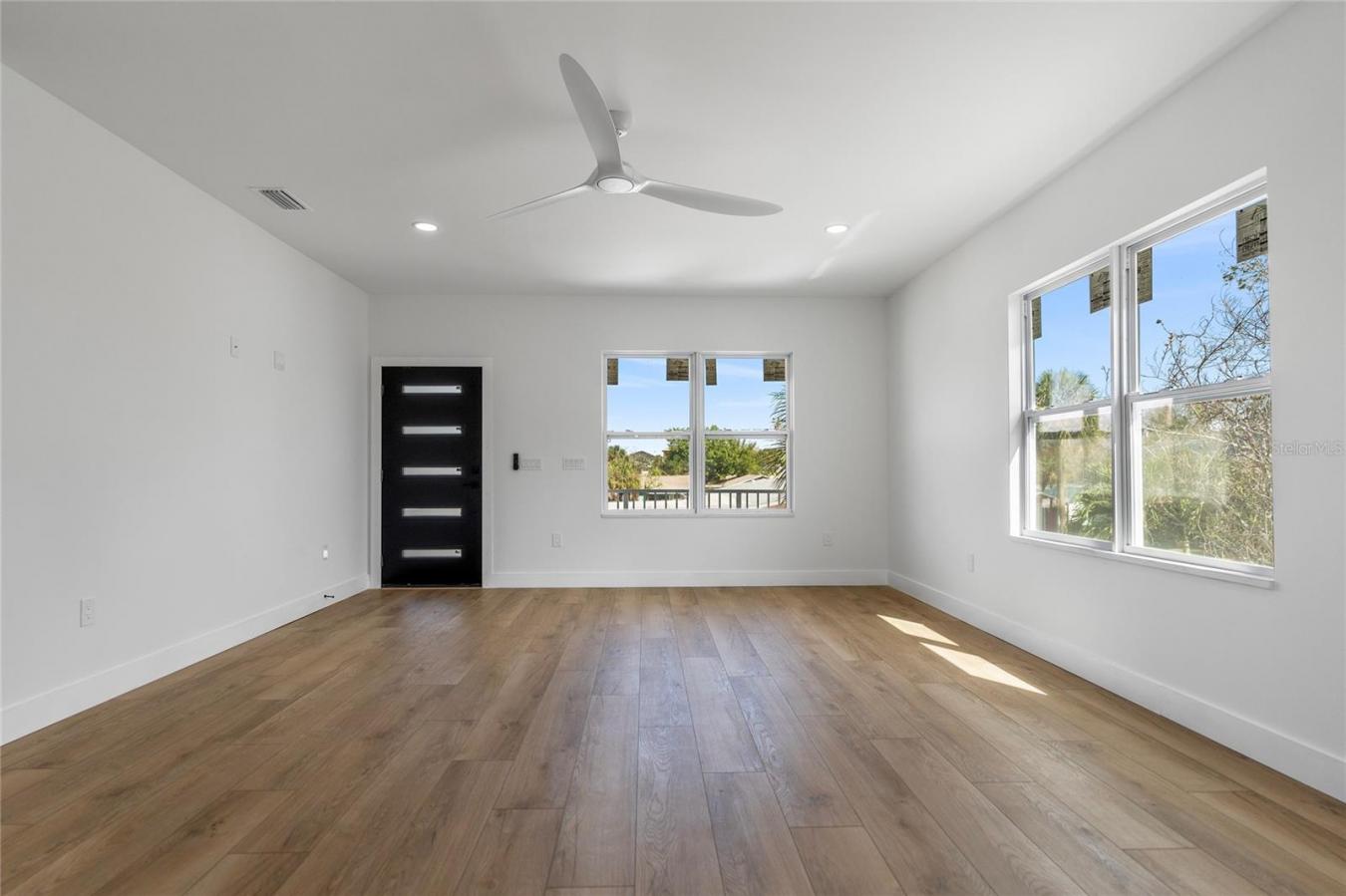 13240 2ND STREET E, MADEIRA BEACH, FL, 33708, United States, 3 Bedrooms Bedrooms, ,2 BathroomsBathrooms,Residential,For Sale,13240 2ND STREET E,1420719