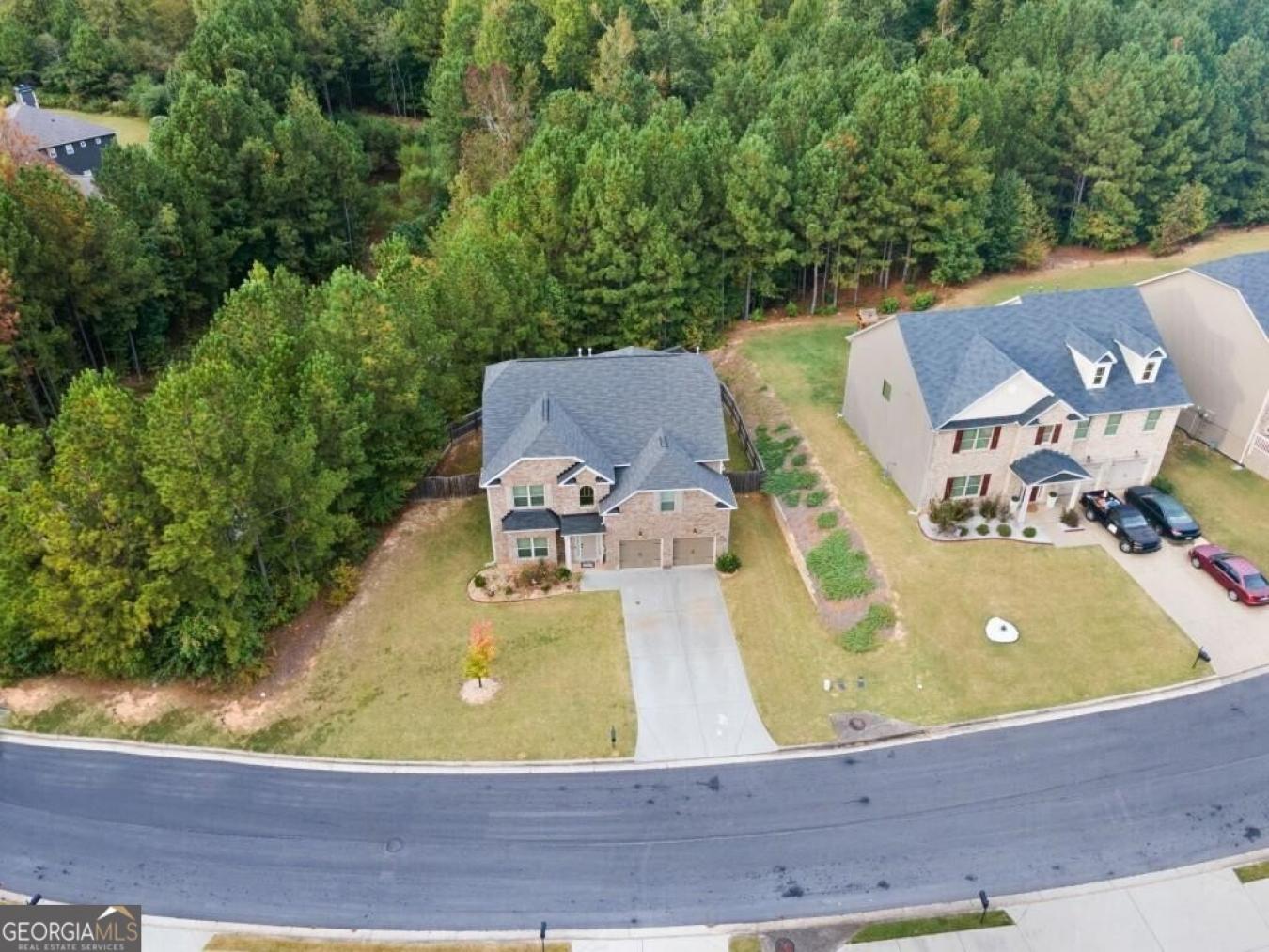 Welcome to your dream, modern home, constructed in 2018, Where luxury – image 5