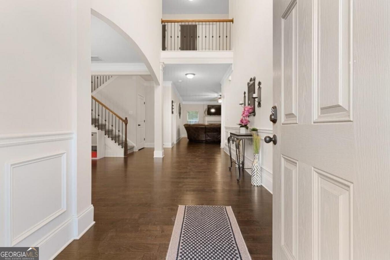 Welcome to your dream, modern home, constructed in 2018, Where luxury – image 9
