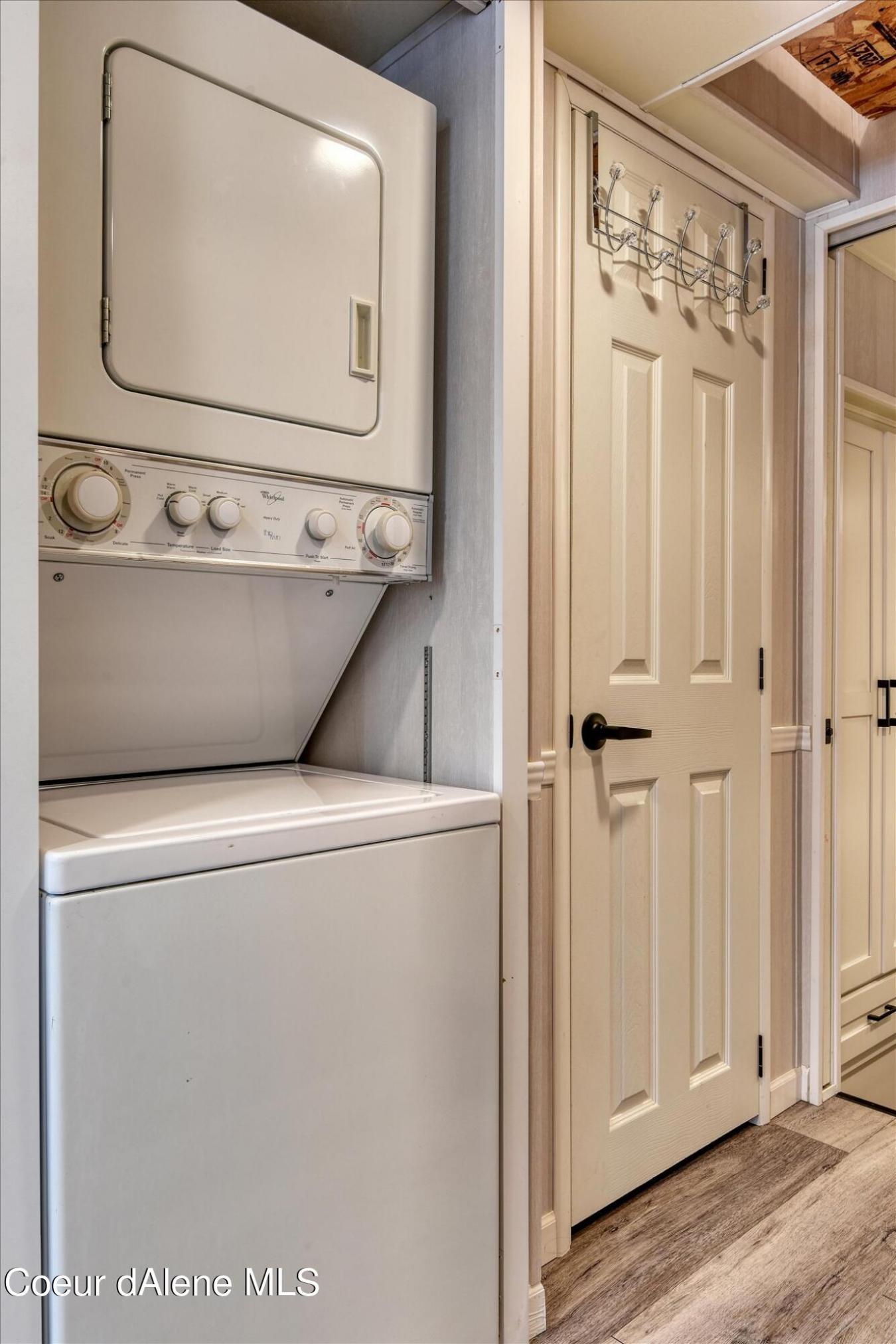 You simply must see this adorable tiny home with a shop tucked away on – image 10