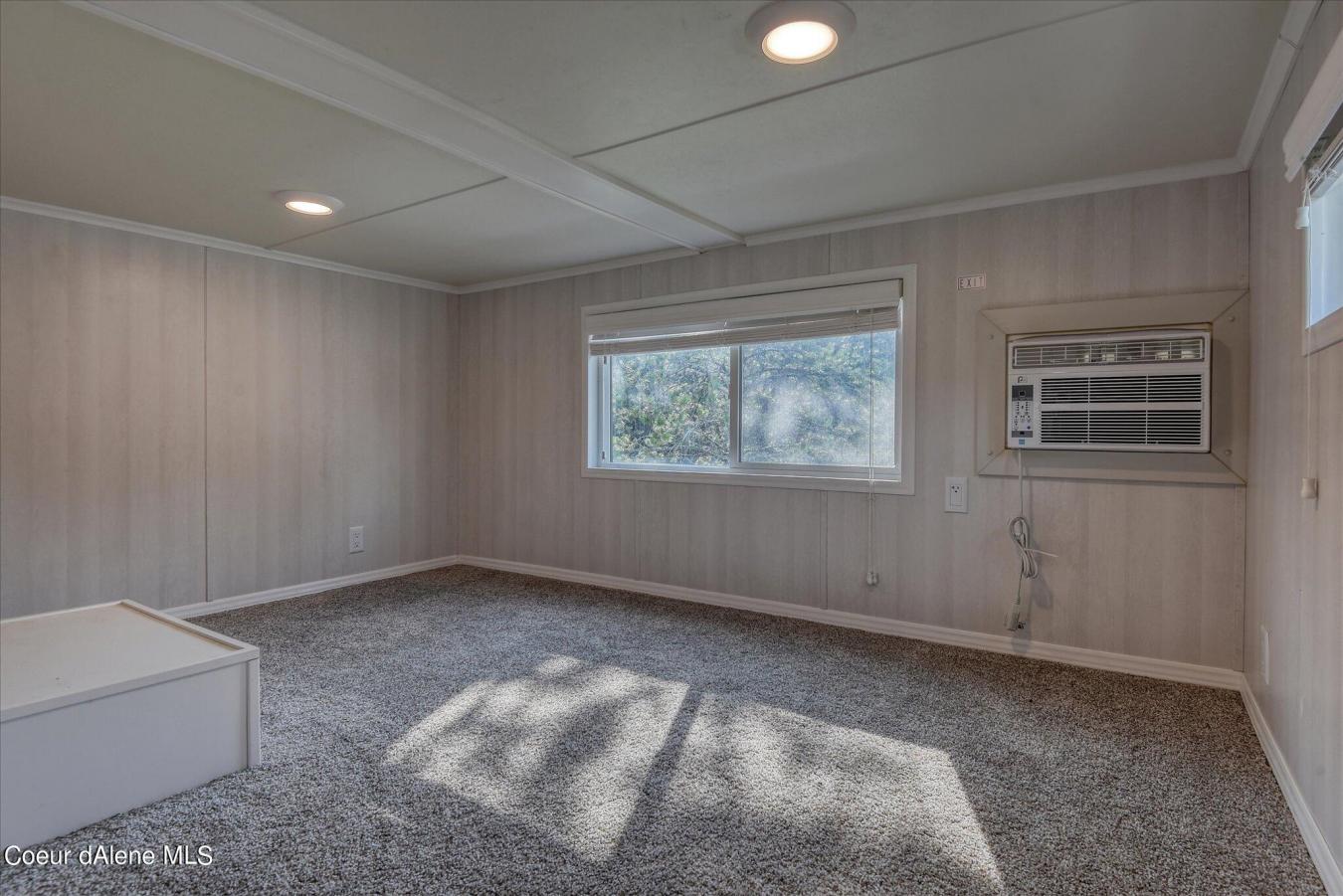 You simply must see this adorable tiny home with a shop tucked away on – image 17