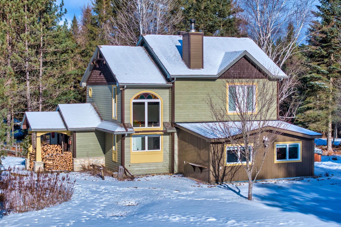 1321-1325 chemin de la Station, La Conception, QC, J0T 1M0, Canada, 5 Bedrooms Bedrooms, ,3 BathroomsBathrooms,Residential,For Sale,1321-1325 chemin de la Station,1424162