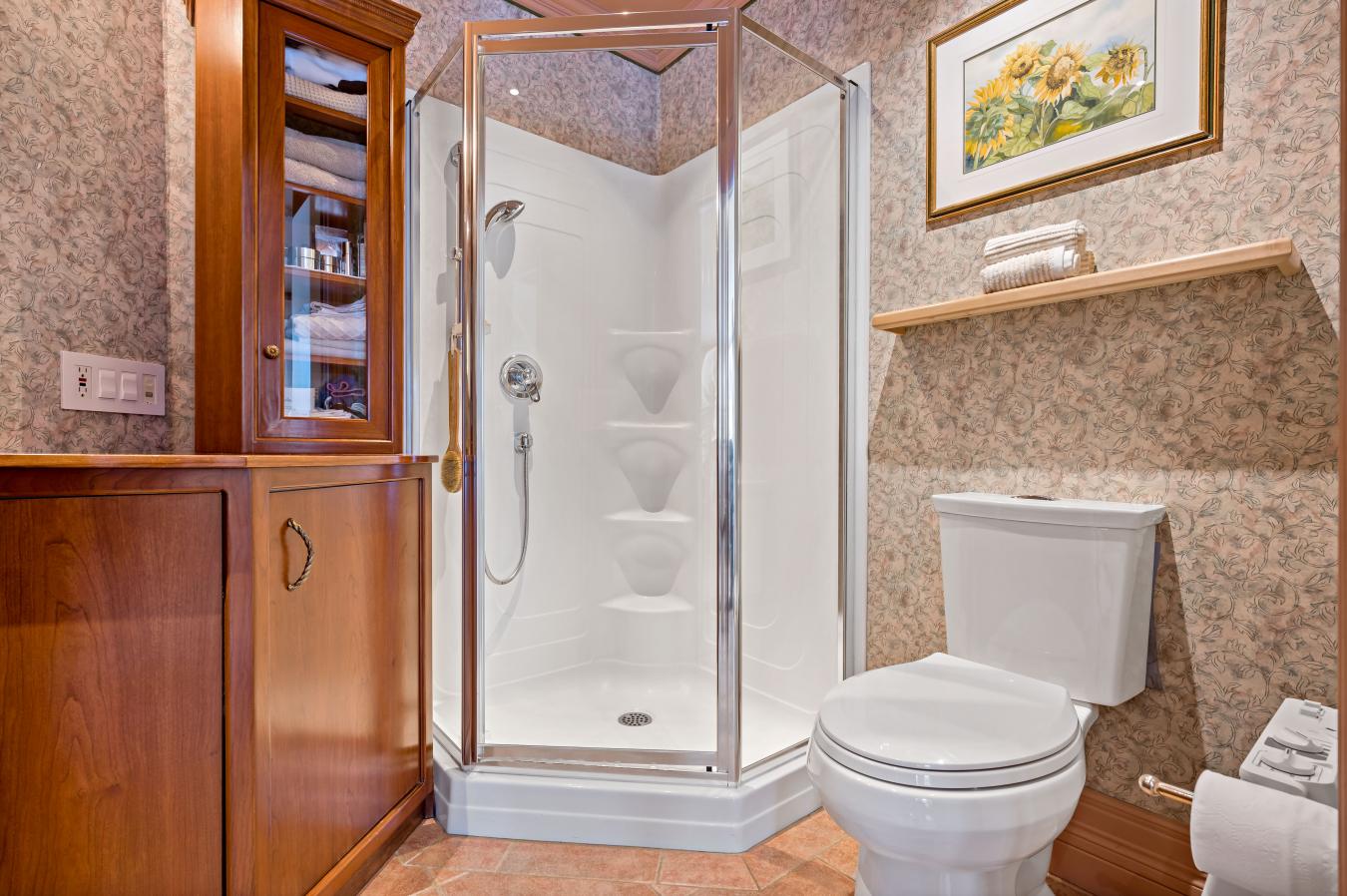 1321-1325 chemin de la Station, La Conception, QC, J0T 1M0, Canada, 5 Bedrooms Bedrooms, ,3 BathroomsBathrooms,Residential,For Sale,1321-1325 chemin de la Station,1424162