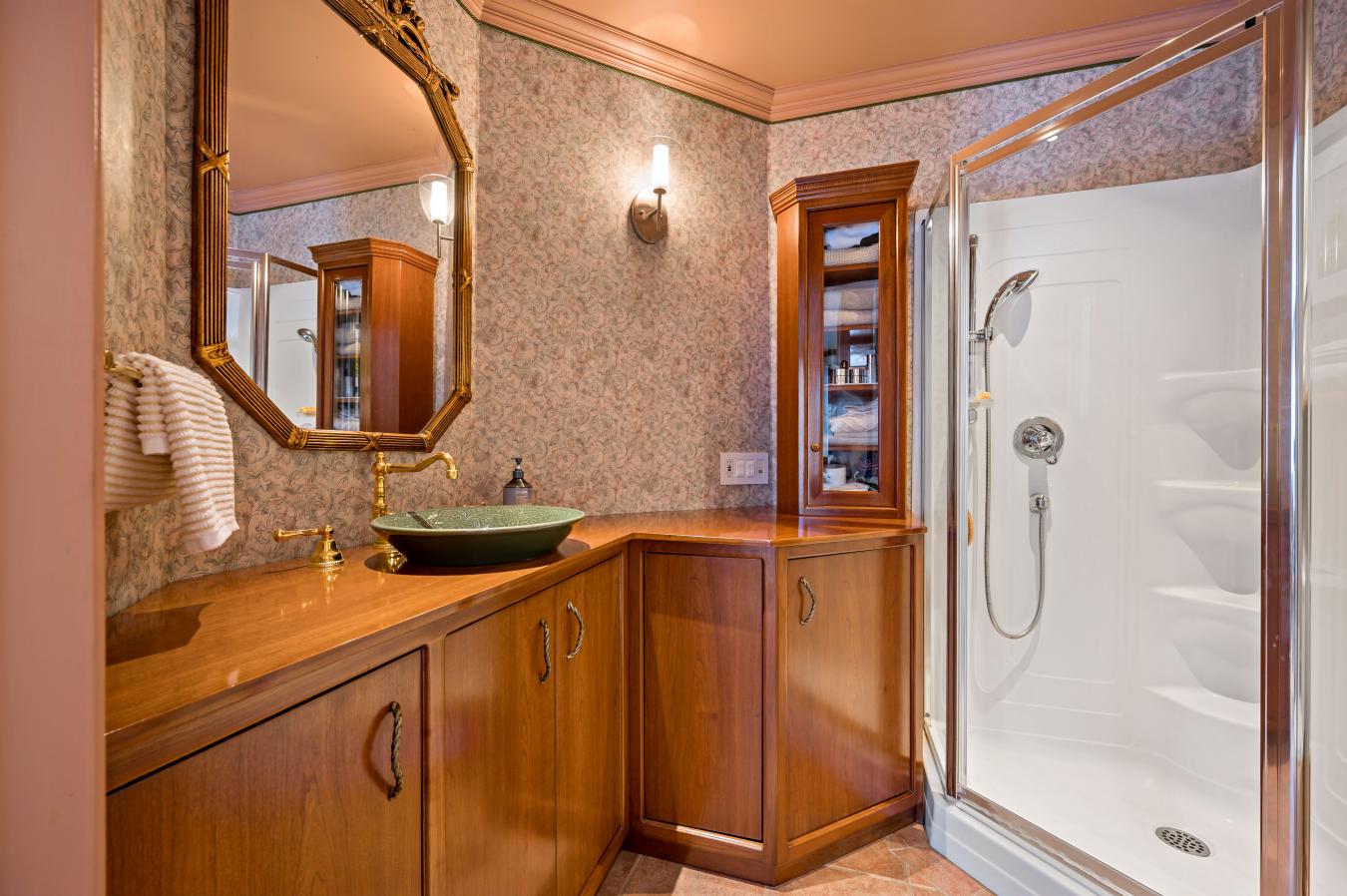 1321-1325 chemin de la Station, La Conception, QC, J0T 1M0, Canada, 5 Bedrooms Bedrooms, ,3 BathroomsBathrooms,Residential,For Sale,1321-1325 chemin de la Station,1424162