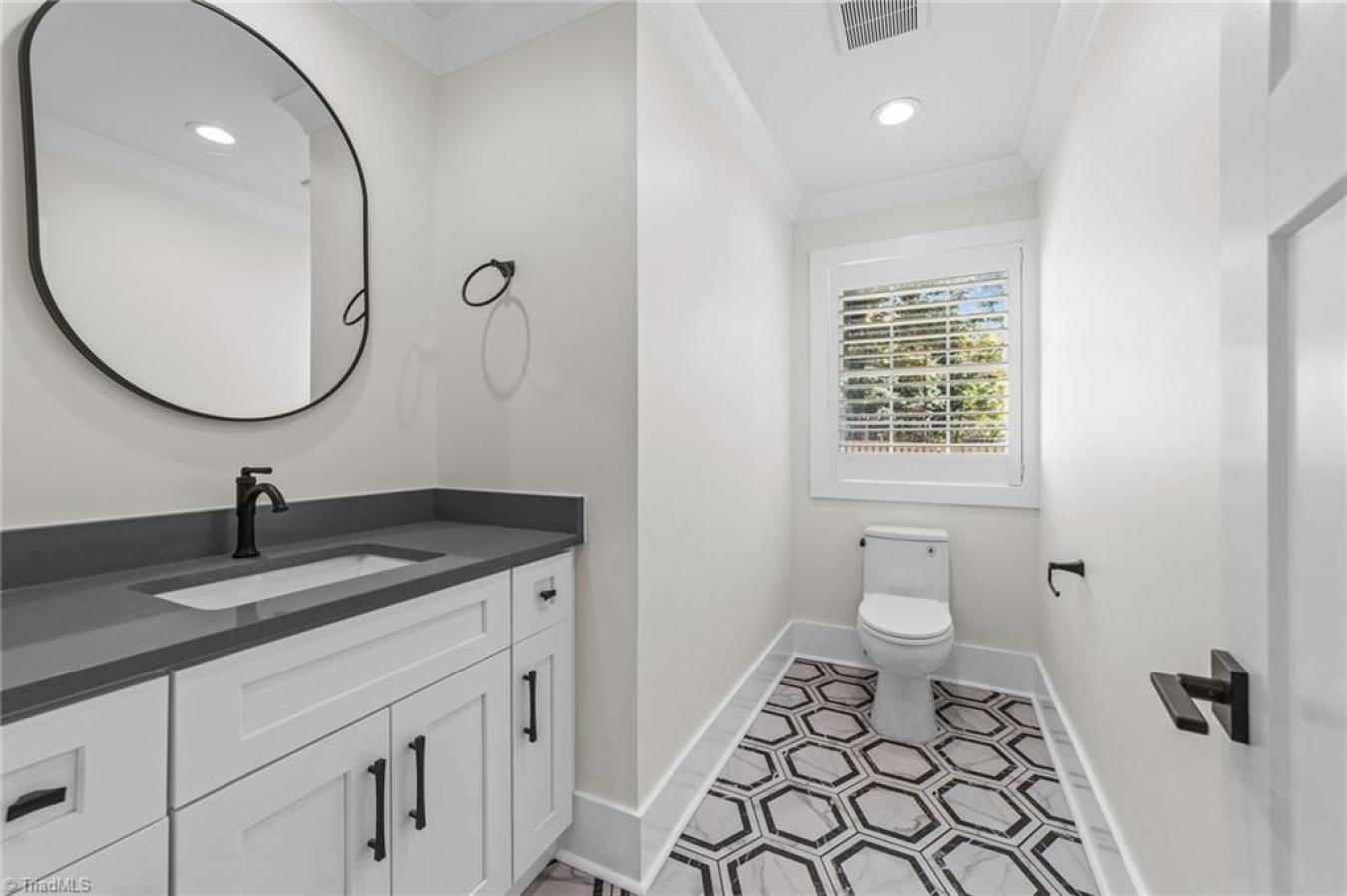 1404 Westridge Road, Greensboro, North Carolina, 27410, United States, 3 Bedrooms Bedrooms, ,2 BathroomsBathrooms,Residential,For Sale,1404 Westridge Road,1424520