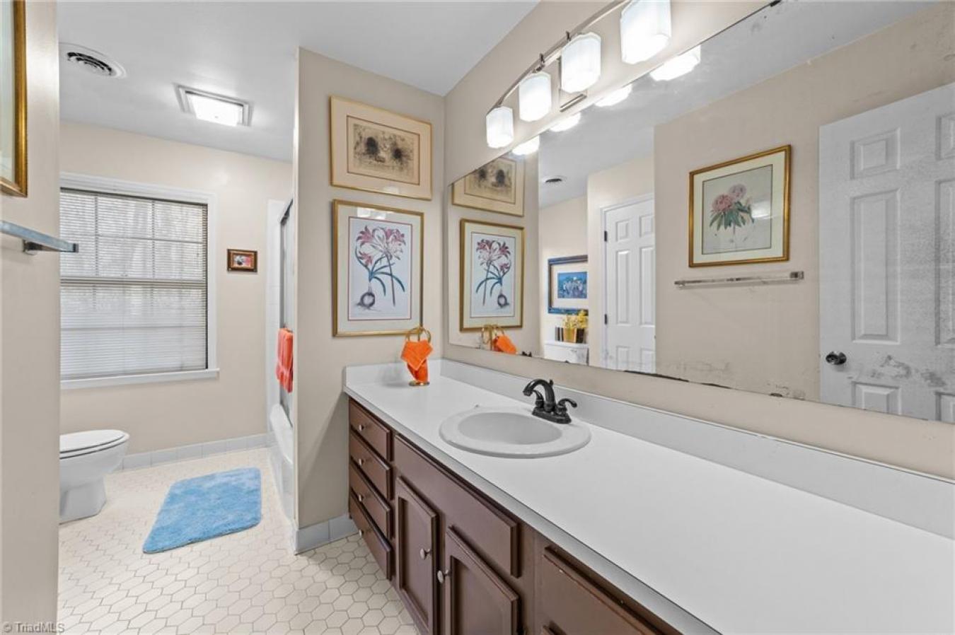 5 Dunaway Court, Greensboro, NC, 27408, United States, 5 Bedrooms Bedrooms, ,3 BathroomsBathrooms,Residential,For Sale,5 Dunaway Court,1424519