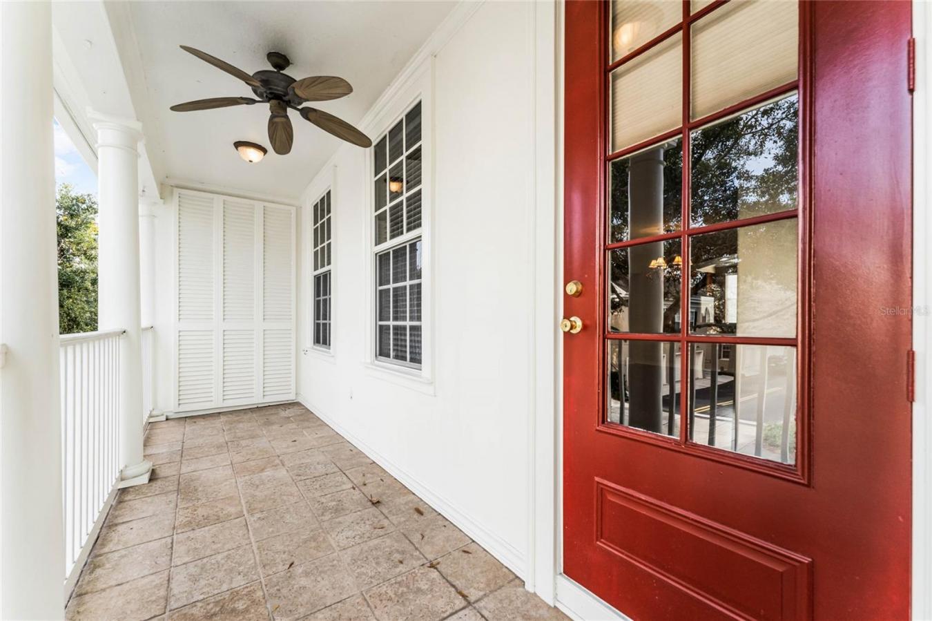 Great Location! Beautiful 4 level townhome in Baldwin Park Village Cen – image 3