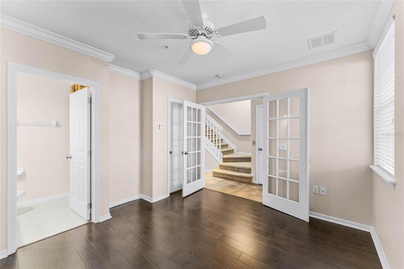 Great Location! Beautiful 4 level townhome in Baldwin Park Village Cen – image 6