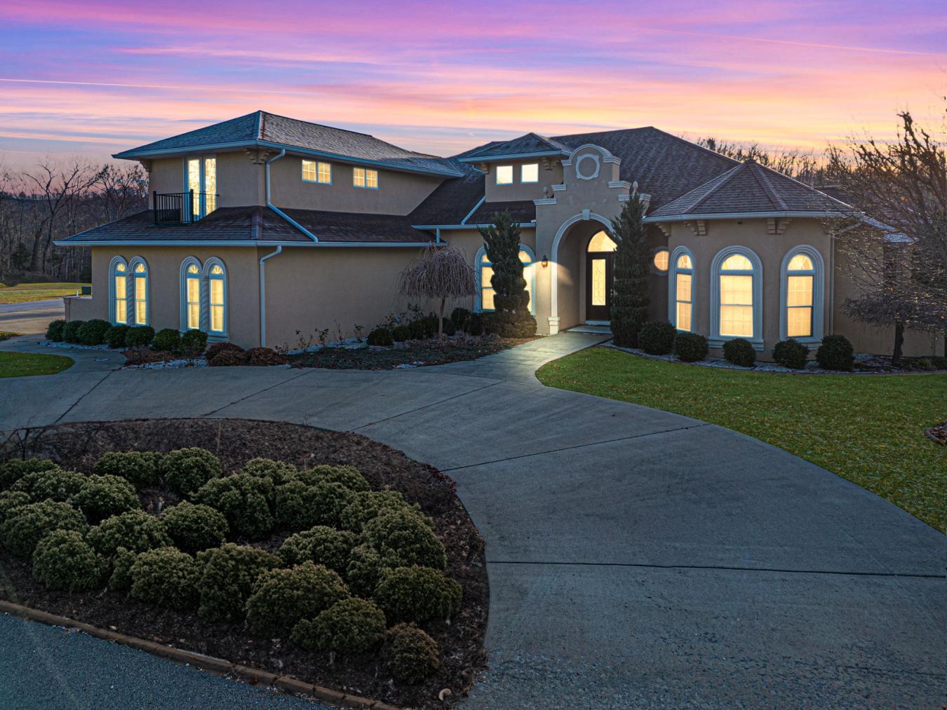 352 East Chloe Ridge, Pikeville, Kentucky, 41501, United States, 5 Bedrooms Bedrooms, ,4 BathroomsBathrooms,Residential,For Sale,352 East Chloe Ridge,1447764