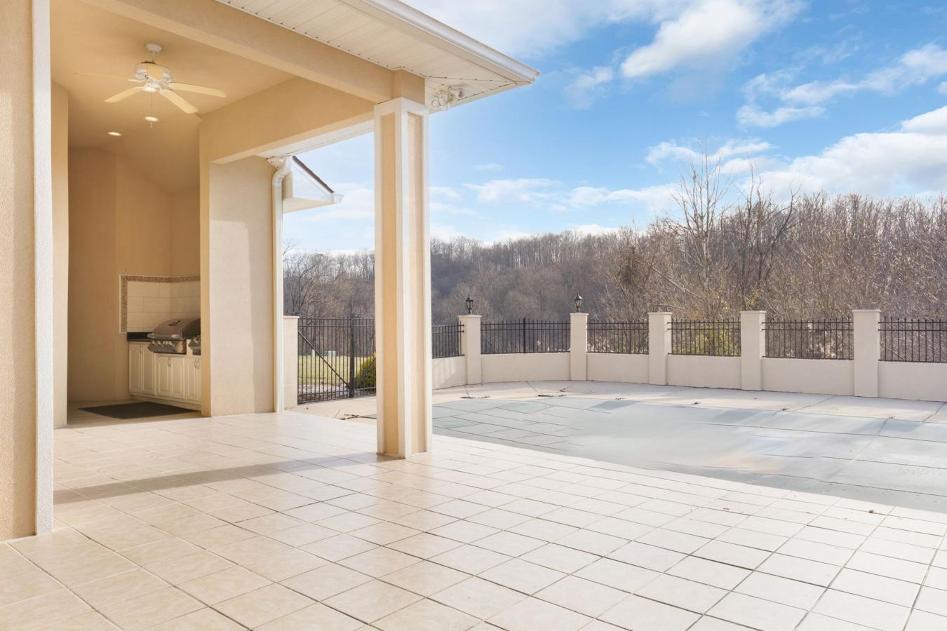 352 East Chloe Ridge, Pikeville, Kentucky, 41501, United States, 5 Bedrooms Bedrooms, ,4 BathroomsBathrooms,Residential,For Sale,352 East Chloe Ridge,1447764