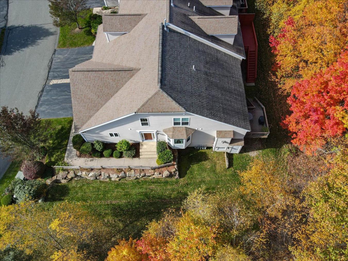 85 Buttercup Lane, Grafton, Massachusetts, 01560, United States, 2 Bedrooms Bedrooms, ,2 BathroomsBathrooms,Residential,For Sale,85 Buttercup Lane,1447750