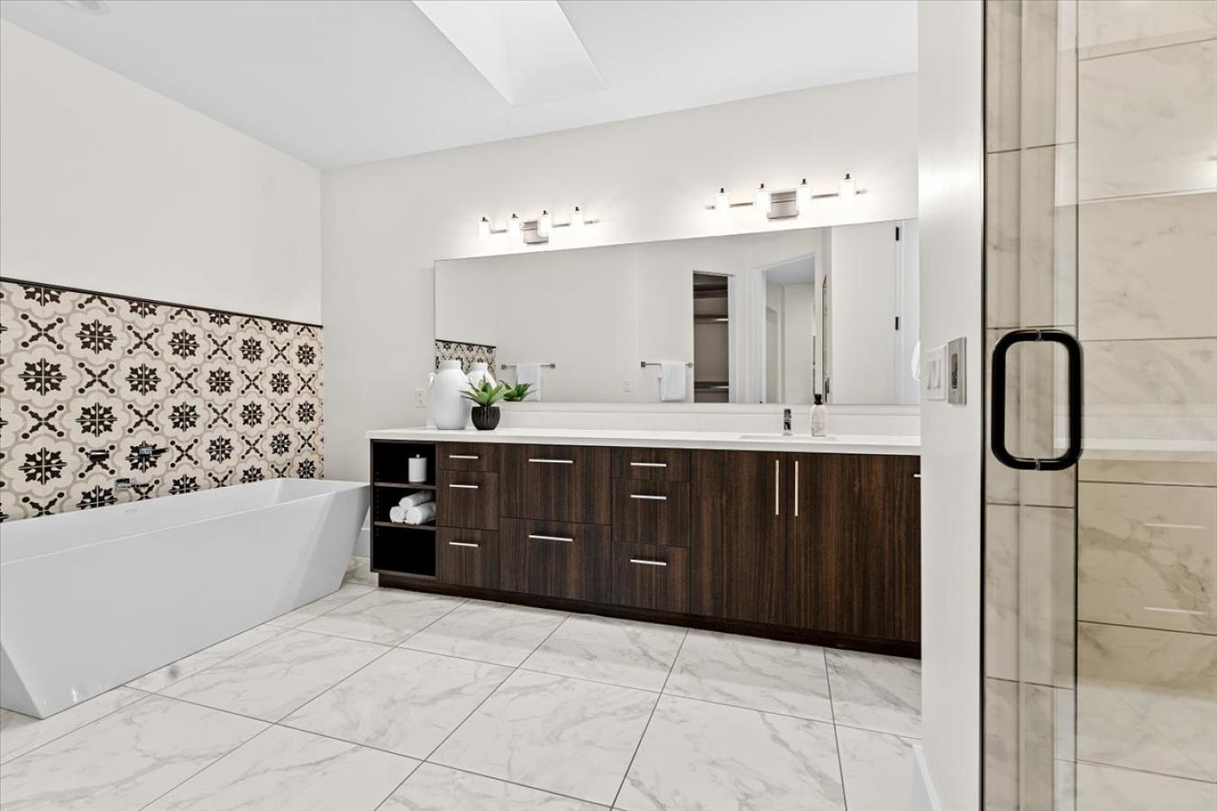 3800 E Lincoln Drive, Phoenix, AZ, 85018, United States, 4 Bedrooms Bedrooms, ,4 BathroomsBathrooms,Residential,For Sale,3800 E Lincoln Drive,1457828