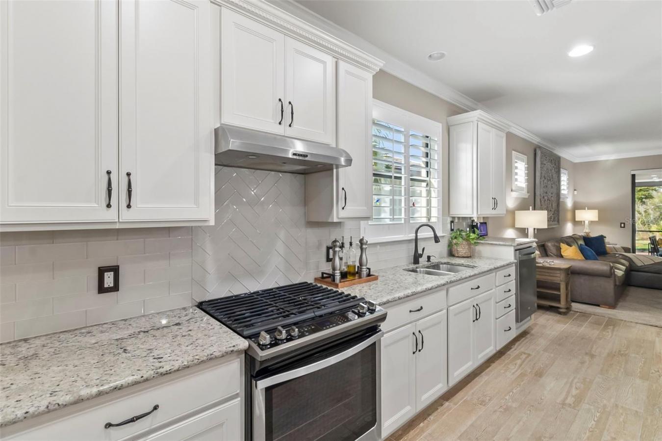 6947 GOSPORT COVE, BRADENTON, FL, 34202, United States, 3 Bedrooms Bedrooms, ,2 BathroomsBathrooms,Residential,For Sale,6947 GOSPORT COVE,1453467